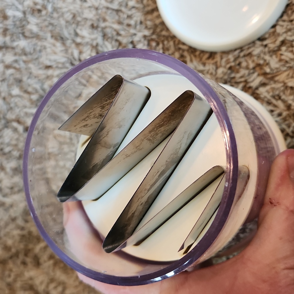 Tupperware Chopper - Picture 6 of 7
